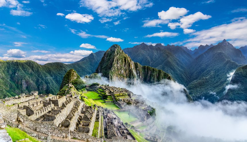 Overview of Machu Picchu, agriculture terraces and Wayna Picchu 