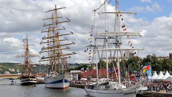 L Armada de Rouen les dessous d un v nement mondial Bus Car