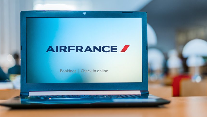 Laptop computer displaying logo of Air France