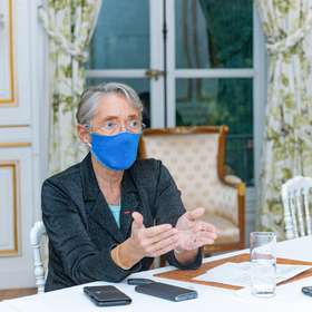 Crise sociale : la ministre du Travail réagence ses priorités