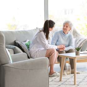 Personnes âgées à domicile : publication du nouveau cahier des charges sur les « DRAD »