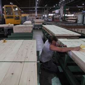 Panneaux multiplis de construction Schilliger : bois local et haute qualité