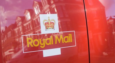 LONDON, UK - January 26th 2018: Roal mail logo on a red van. Roy