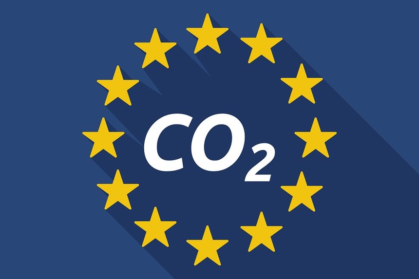 Long shadow European Union flag with    the text CO2