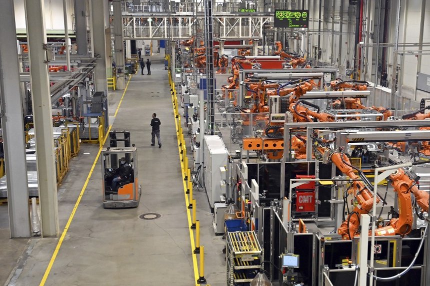 Truck production at MAN starts again.
