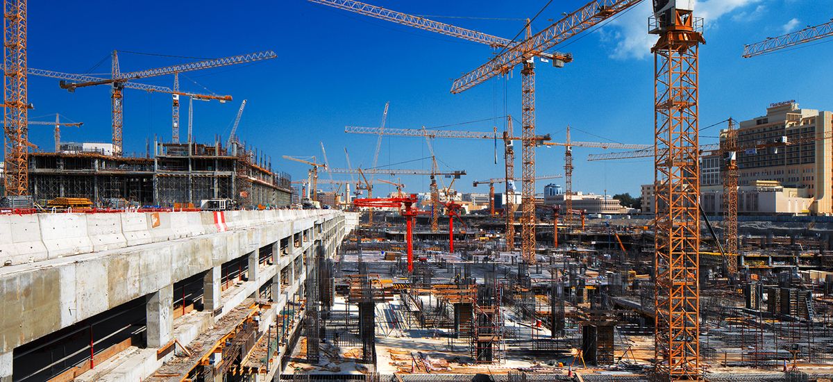 Construction continues unabated in Doha, Qatar