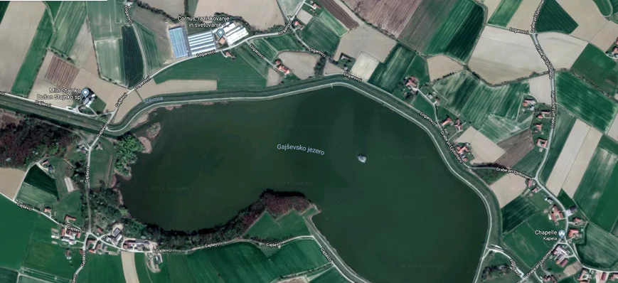 Le lac de Gajševsko Jezero en Slovénie