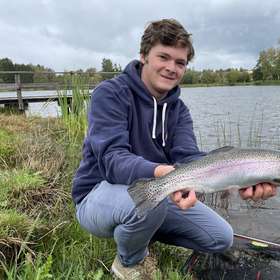 A gagner : un séjour pêche en réservoir sur le lac de Véron