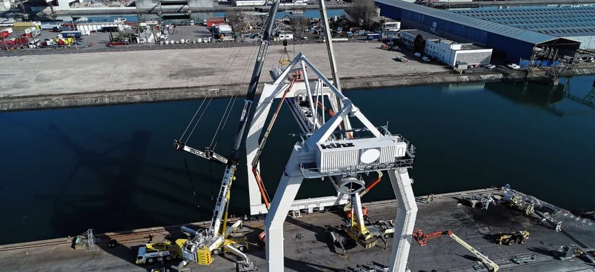 Un nouveau portique au port de Lyon-Edouard Herrio