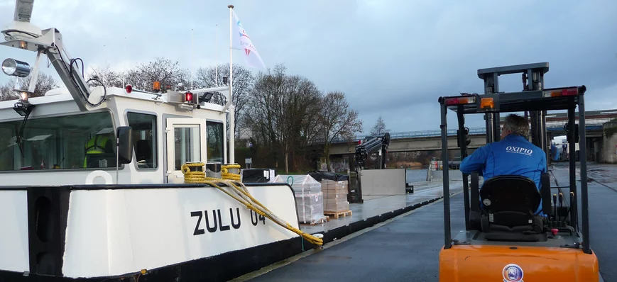 Zulu 4, un bateau petit gabarit pour la livraison 