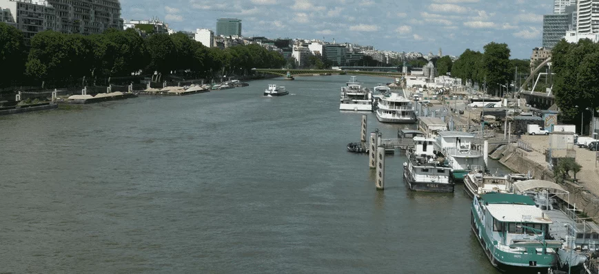 Les élus parisiens se penchent sur la Seine