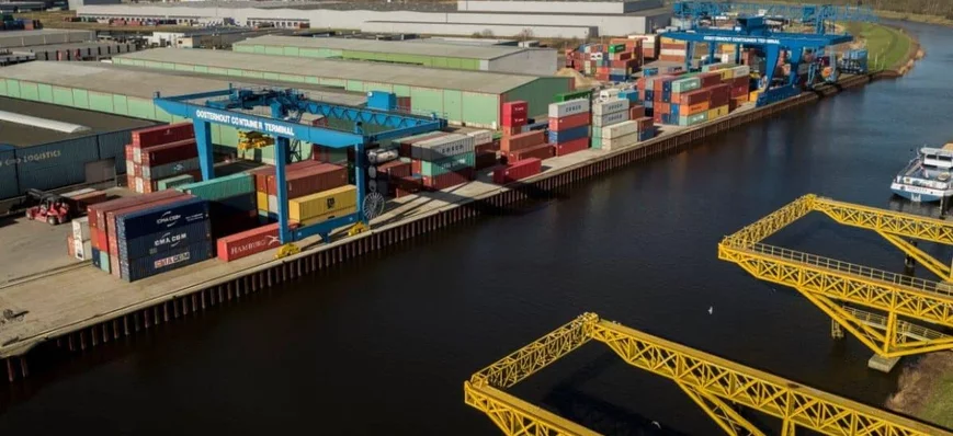 Rotterdam mise sur l’eau pour le trafic conteneuri