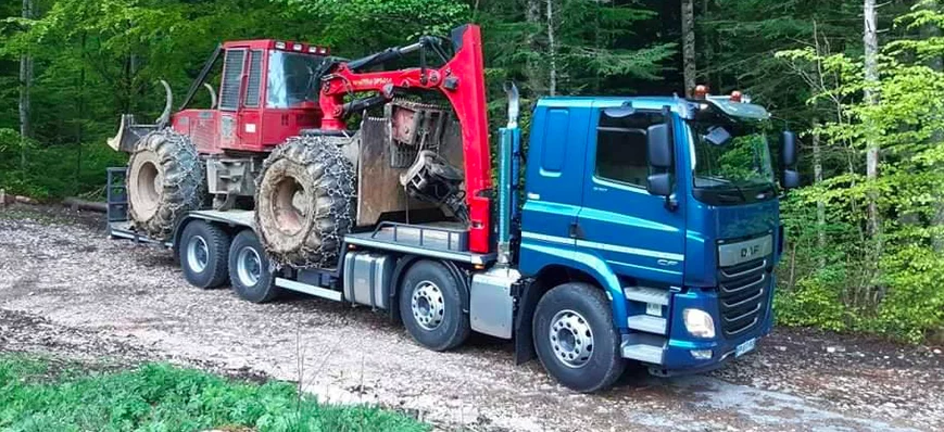 Camions porte-engins forestiers : en France aussi 