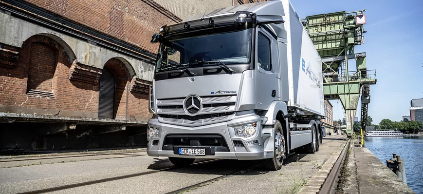 Camion électrique : Mercedes commercialise l'eActr