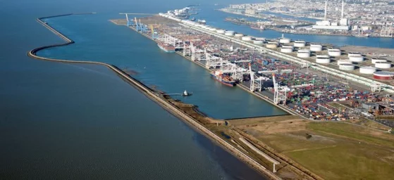 Terminal gazier flottant au Havre : au moins deux 