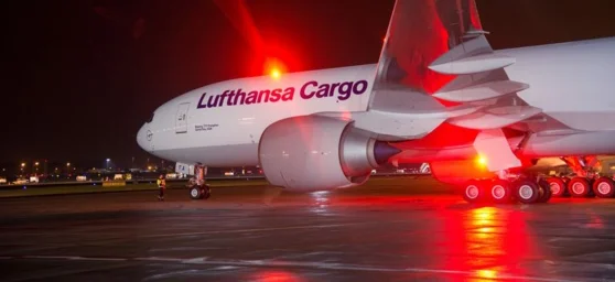 Lufthansa a divisé sa perte par trois en 2021