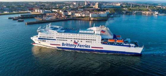 Brittany Ferries sort la tête de l’eau
