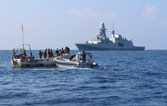 Les efforts conjoints des forces militaires ont fait reculer la piraterie sur les deux côtes de l'Afrique © EU Navfor