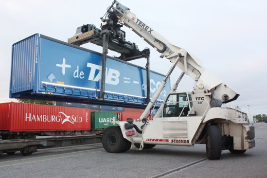 TAB transporte 250 UTI chaque nuit à travers la France © TAB Rail Road