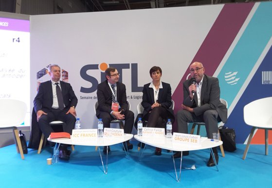 Conférence SITL «Quelles informations fournir pour éviter les écueils à l’international » le 26 mars en présence de Christoph-Martin Radtke de l’ICC France, Céline Falco de Kuehne+Nagel France, Jean-Louis Cabot du groupe SEB et Yves Couture de GMJ Phoenix © ED