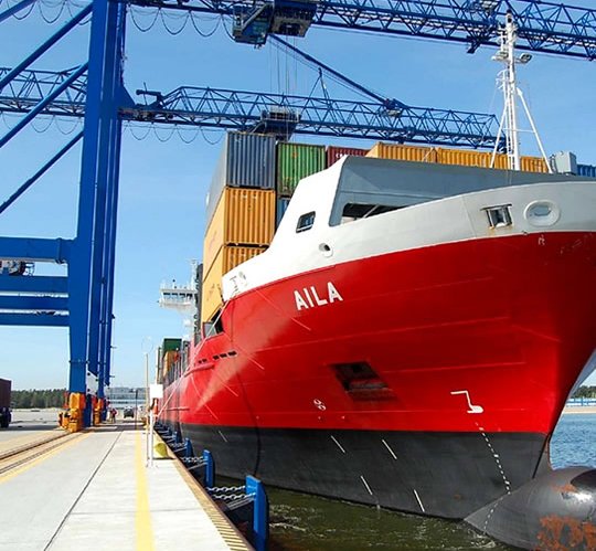 Le groupe Naxco est présent dans l'activité d'agences de ligne régulière, les services portuaires, la commission de transport et le NVOCC © Naxco