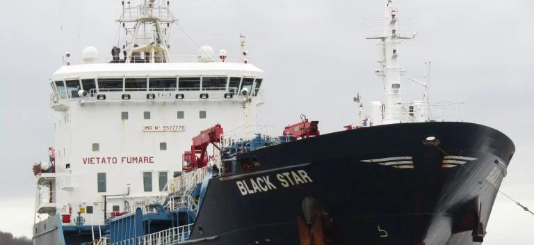 L'Espagne refuse l'entrée d'un pétrolier maltais