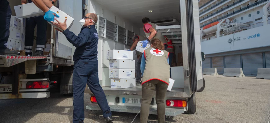 Le geste : MSC fait don de denrées alimentaires à 