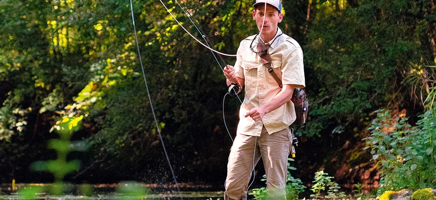 Pêche des carnassiers à la mouche du bord : s'équi