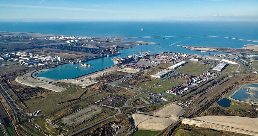 Vue aérienne du port de Dunkerque