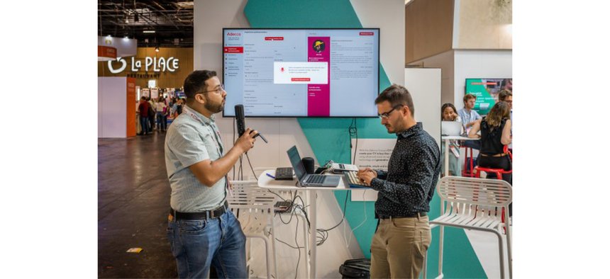 Adecco ajoute la commande vocale à son CV Maker