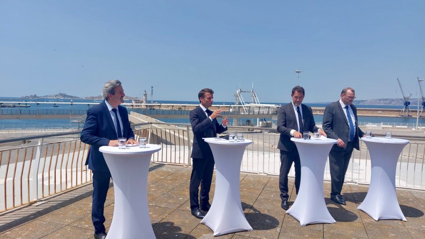 Emmanuel Macron au port de Marseille