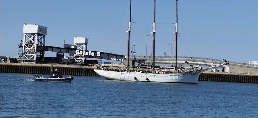 Des voiliers au port de Calais, pour changer des f