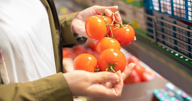 Les producteurs de tomates espèrent que leurs revendications permettront aux consommateurs de consommer français à un prix juste. Photo : Stanislaw Mikulski / Adobe Stock