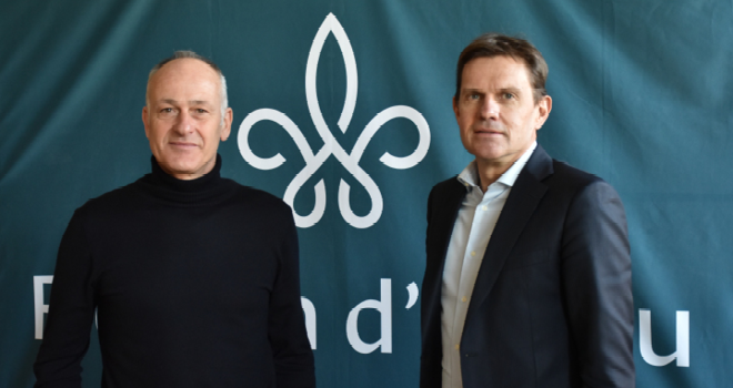 Bruno Gautier (à gauche) et Pascal Prat, respectivement président et directeur général de la coopérative Fleuron d'Anjou. Photo : O.Lévêque/Pixel6TM