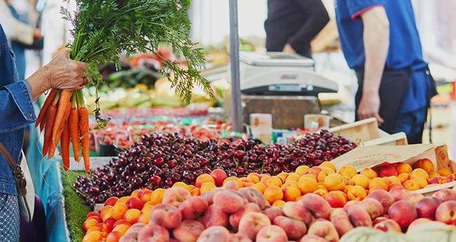 La confiance des Français vis-à-vis des fruits et légumes frais repart à la hausse. Photo : Ekaterina Pokrovsky/Adobe stock