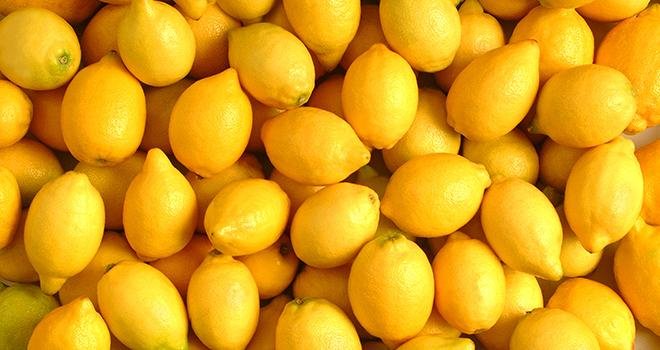 L'épidémie de coronavirus a fait exploser le cours mondial du citron. Photo : Simon Coste/Adobe stock