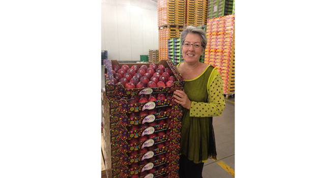 Productrice de pommes, de prunes et de raisin de table à Moissac, Françoise Roch vient d'être nommée présidente de la FNPF. Photo : DR