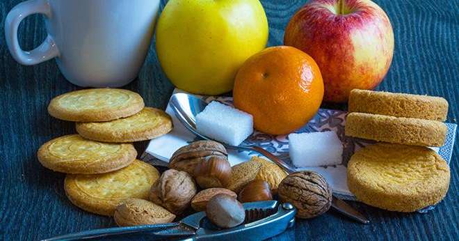 L'encas préféré des Français est le fruit frais, devant les biscuits et les snacks croustillants. Photo : guitou60/Adobe stock