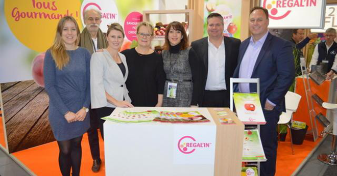 Lors du Salon Fruit Logistica, début février à Berlin, la société Agro Sélection Fruits (ASF) a signé des accords avec trois sociétés familiales australiennes. Photo : DR