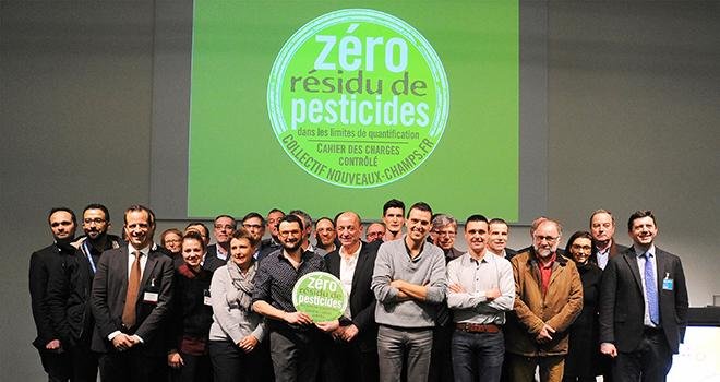 Les membres du collectif Nouveaux champs lancent la marque "Zéro résidu de pesticides". Photo : Nouveaux champs