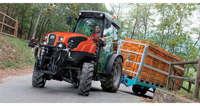 Selon Axema, les immatriculations de tracteurs neufs en vigne et en verger sont en baisse de 5,3 %. En photo, le Same Frutteto S ActiveDrive "Machine of the Year 2017" en tracteur spécialisé. Photo : Same