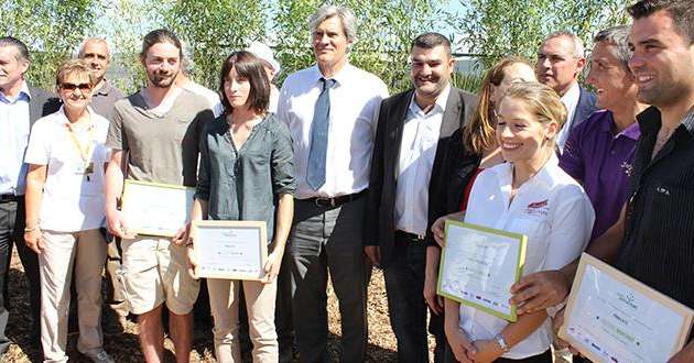 Parmi les 3 lauréats Graines d’agriculteurs 2016, Baptiste Pineau, un arboriculteur vendéen. Photo : Graines d’Agriculteurs.