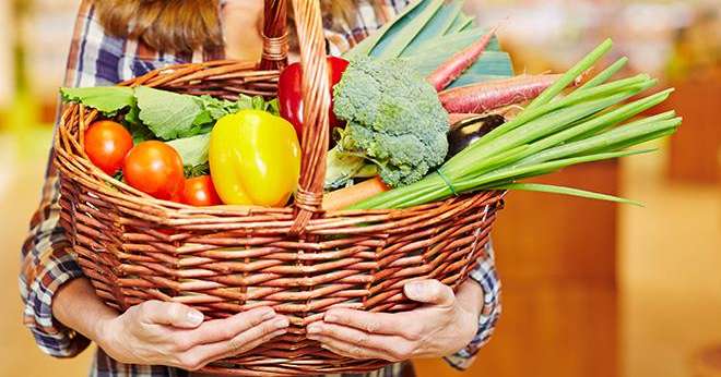 En France métropolitaine, la consommation de fruits et légumes frais est estimée à 350g par habitant et par jour. Photo: Robert Kneschke/Fotolia