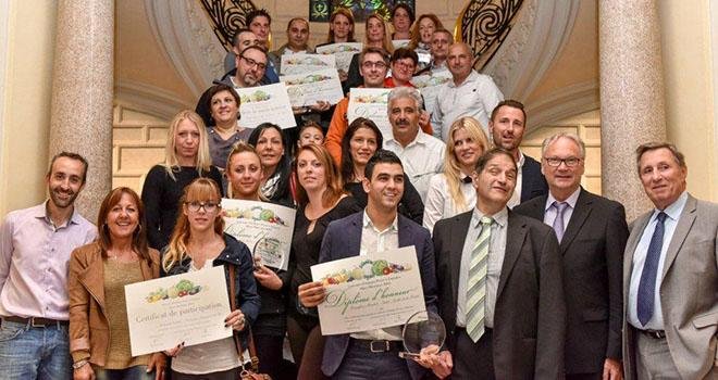 16 lauréats ont été récompensés à la remise des prix du concours d'étalages de fruits et légumes, organisé entre autres par le Ctifl et la CCI Nice Côte d'Azur.© CCI Nice Côte d'Azur
