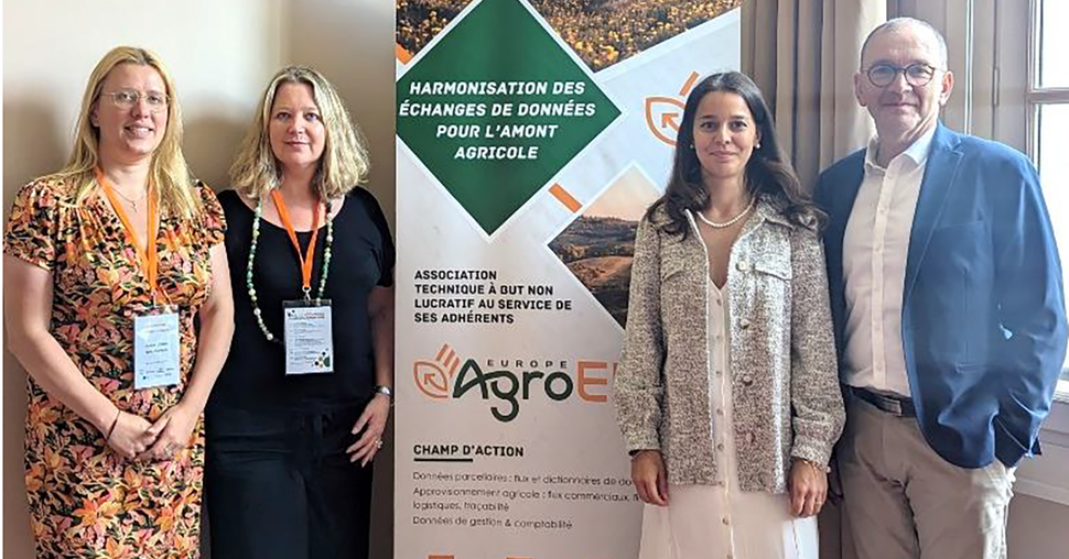 Jérôme Calleau avec l'équipe de Agro EDI Europe : Marie Beuret, Justine Leobon et Raphaëlle Chevallard. Photo : DR