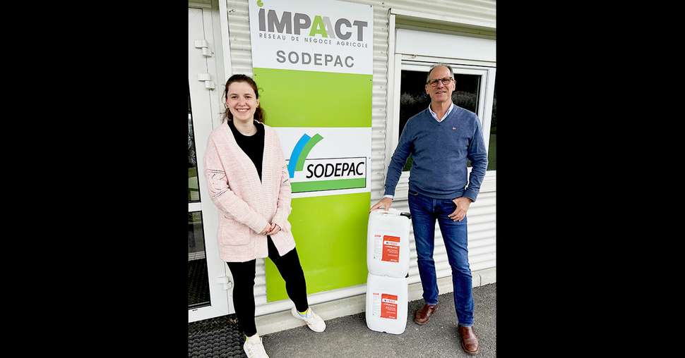 Denis Huré, dirigeant de Sodepac, et Lys-Anne Néel-Briand, technicienne agriculture et développement durable. Photo : Sodepac