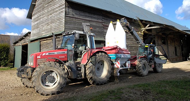 Avec la conjoncture, les agriculteurs vont s’interroger sur comment optimiser leurs apports d’engrais à l’automne. Photo : Photoagriculture/Adobe Stock