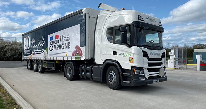 Après deux premiers camions roulant au bioGNC dès 2018,  la Cavac en a intégré deux supplémentaires en janvier 2021. Photo : Cavac
