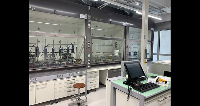 Le laboratoire d’analyses de résidus de produits phytosanitaires de Bayer, basé à Lyon, réalise entre 500 et 600 tests par an. Photos : Bayer