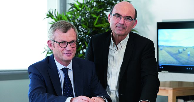 Ludovic Spiers, à gauche, et Arnaud Degoulet, respectivement directeur général et président du groupe Agrial. Photo : Philippe Delval